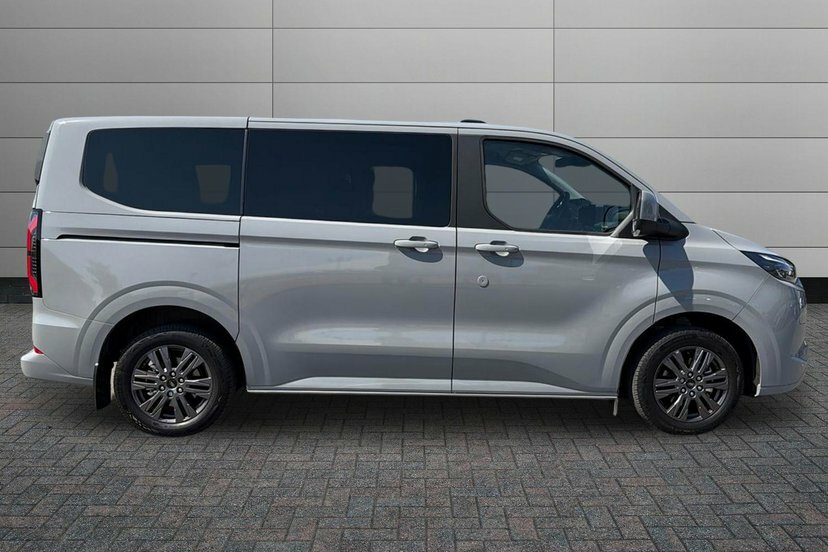 Ford Tourneo Custom 340 65Kwh Titanium Minibus Double Cab Grey #5