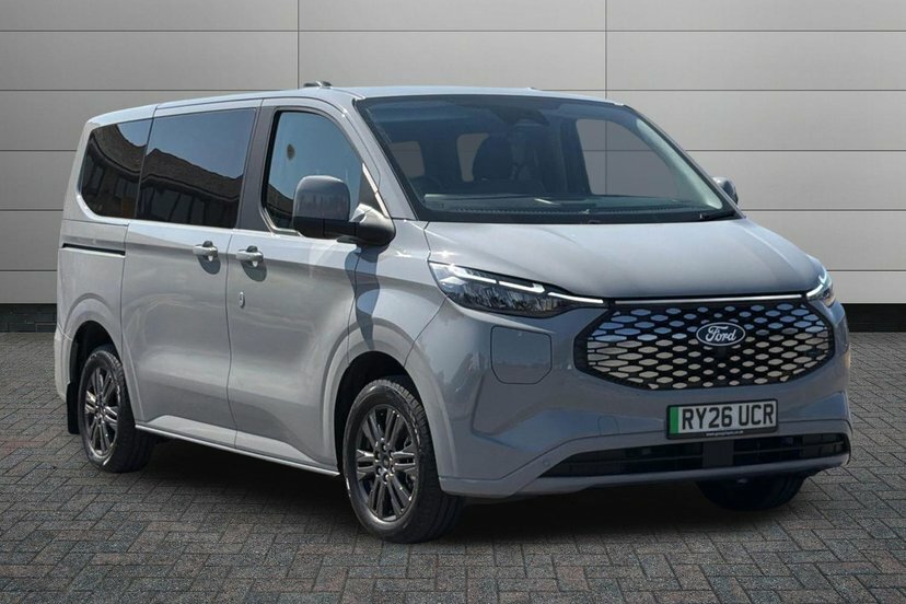 Ford Tourneo Custom 340 65Kwh Titanium Minibus Double Cab Grey