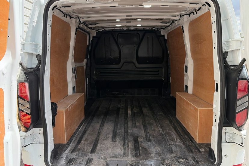 Ford Transit Custom 2.0 280 Ecoblue Limited Panel Van Manua HN24PFY White #2