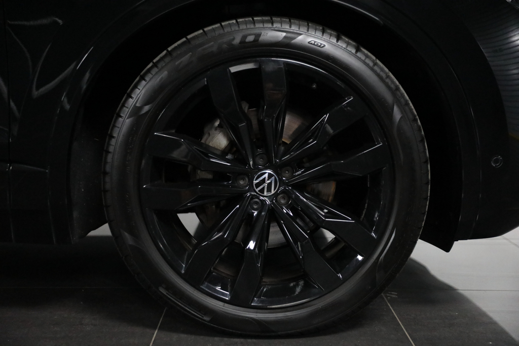 Volkswagen Touareg R-line Tech Plus Black #9