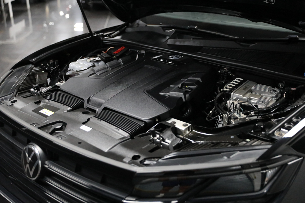 Volkswagen Touareg R-line Tech Plus Black #15