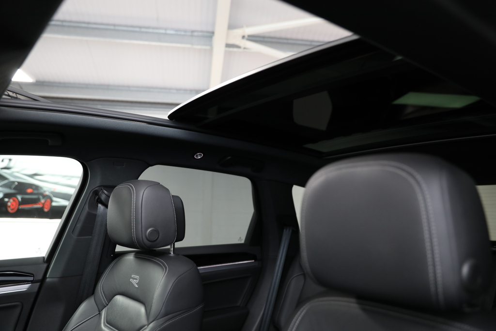 Volkswagen Touareg R-line Tech Plus Black #24