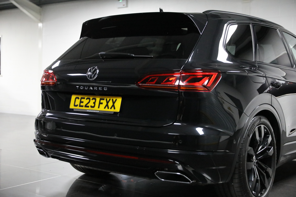 Volkswagen Touareg R-line Tech Plus Black #30