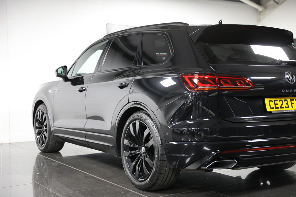 Volkswagen Touareg R-line Tech Plus Black #28
