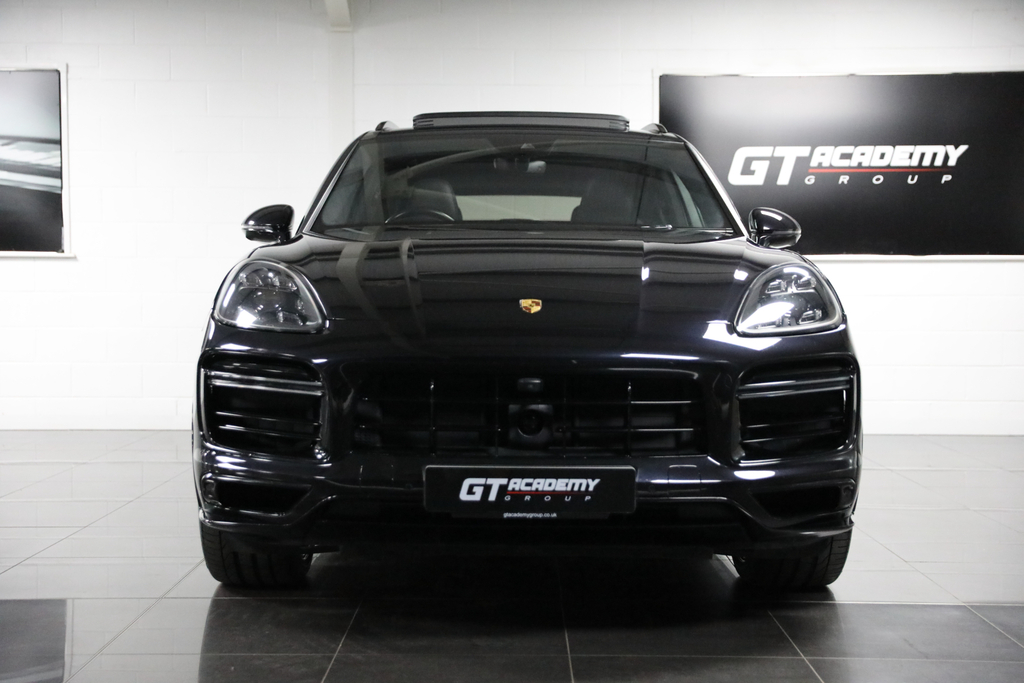 Porsche Cayenne Turbo S Black #4