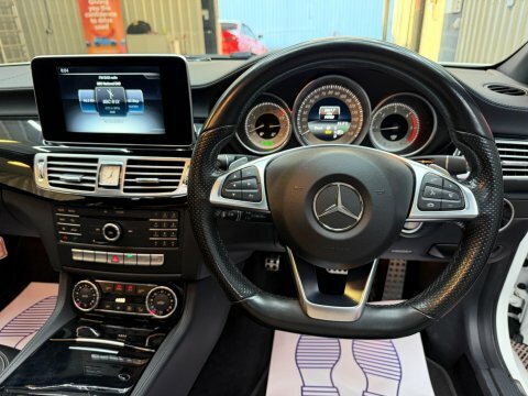 Mercedes-Benz CLS Amg Line White #60