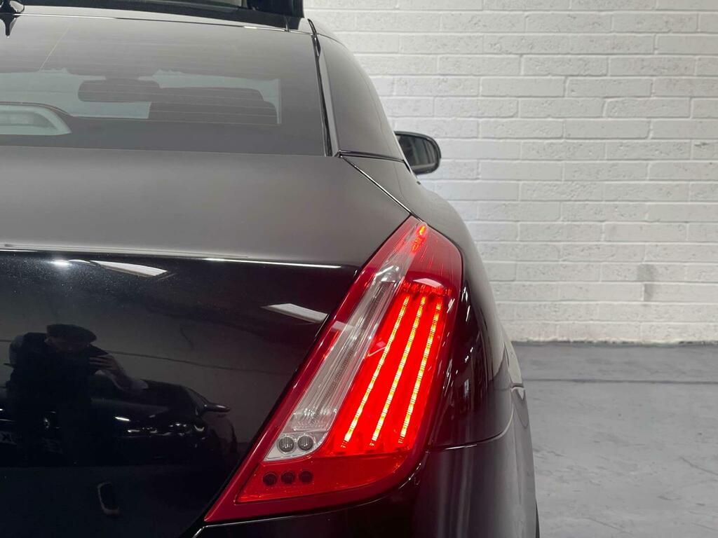 Jaguar XJ 2012 3.0D V6 Portfolio Saloon Euro Black #60