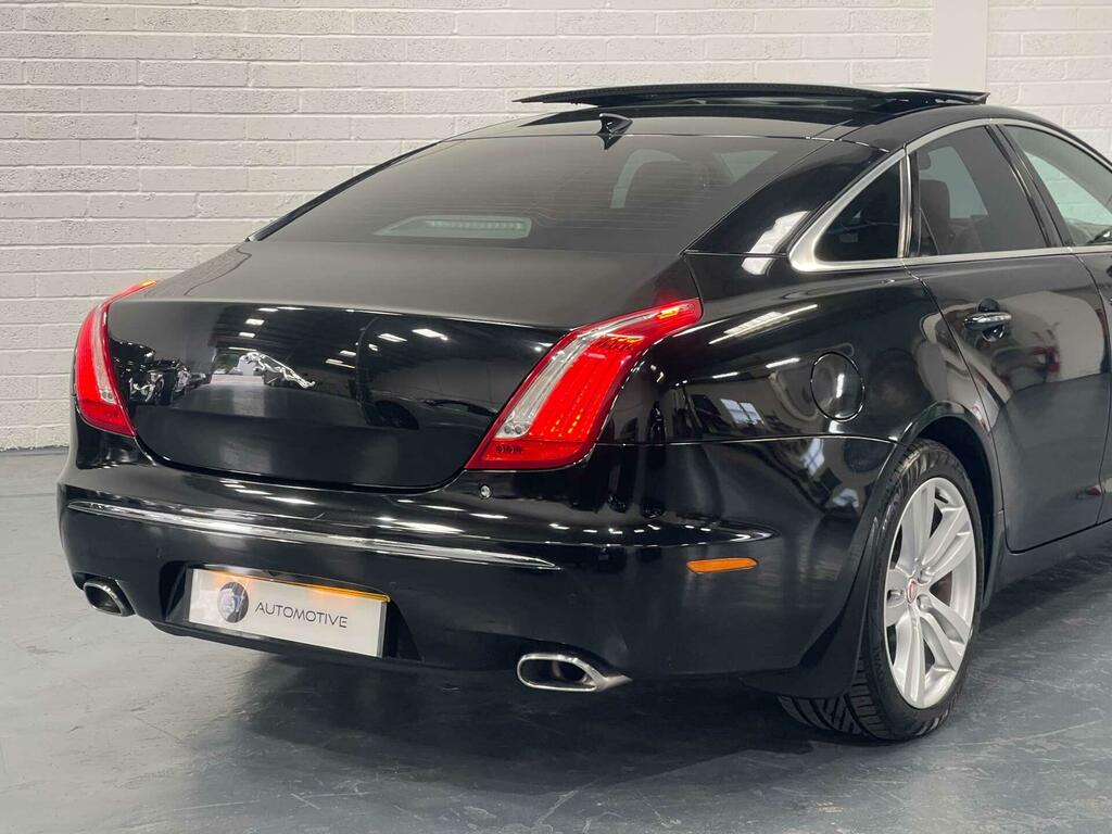 Jaguar XJ 2012 3.0D V6 Portfolio Saloon Euro Black #62