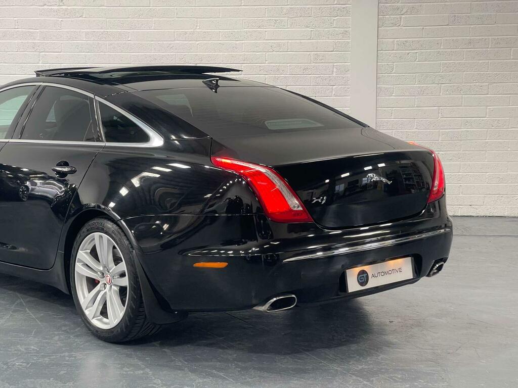 Jaguar XJ 2012 3.0D V6 Portfolio Saloon Euro Black #64