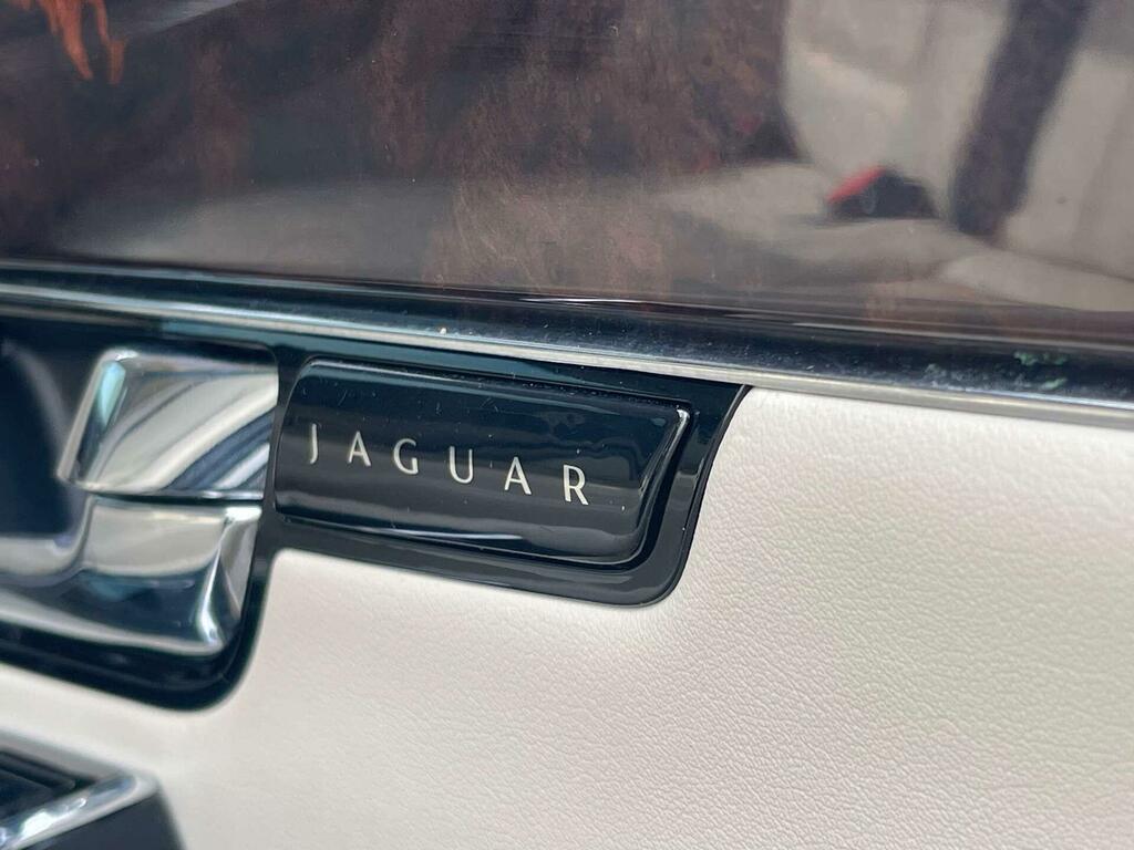 Jaguar XJ 2012 3.0D V6 Portfolio Saloon Euro Black #63