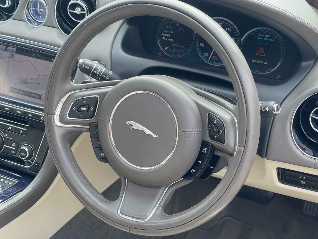 Jaguar XJ 2012 3.0D V6 Portfolio Saloon Euro Black #31