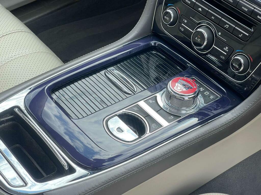 Jaguar XJ 2012 3.0D V6 Portfolio Saloon Euro Black #28