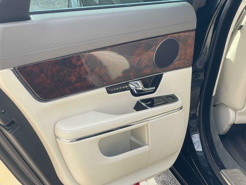 Jaguar XJ 2012 3.0D V6 Portfolio Saloon Euro Black #50