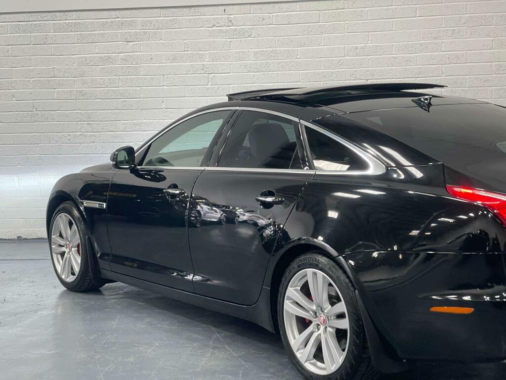 Jaguar XJ 2012 3.0D V6 Portfolio Saloon Euro Black #61