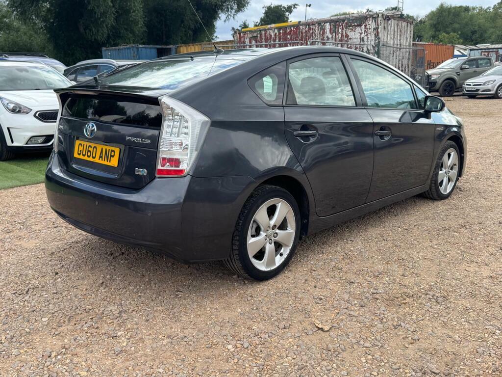 Toyota Prius 1.8 Prius T White #25