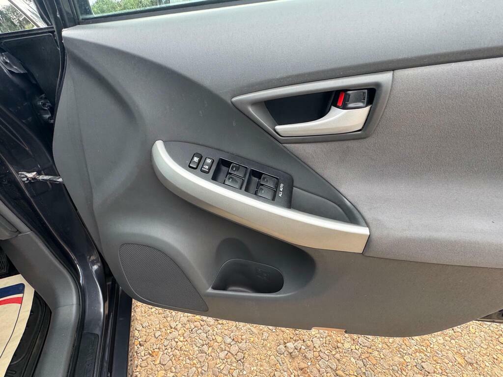 Toyota Prius 1.8 Prius T White #32