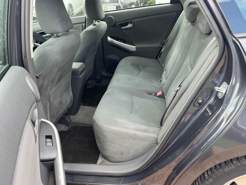 Toyota Prius 1.8 Prius T White #31