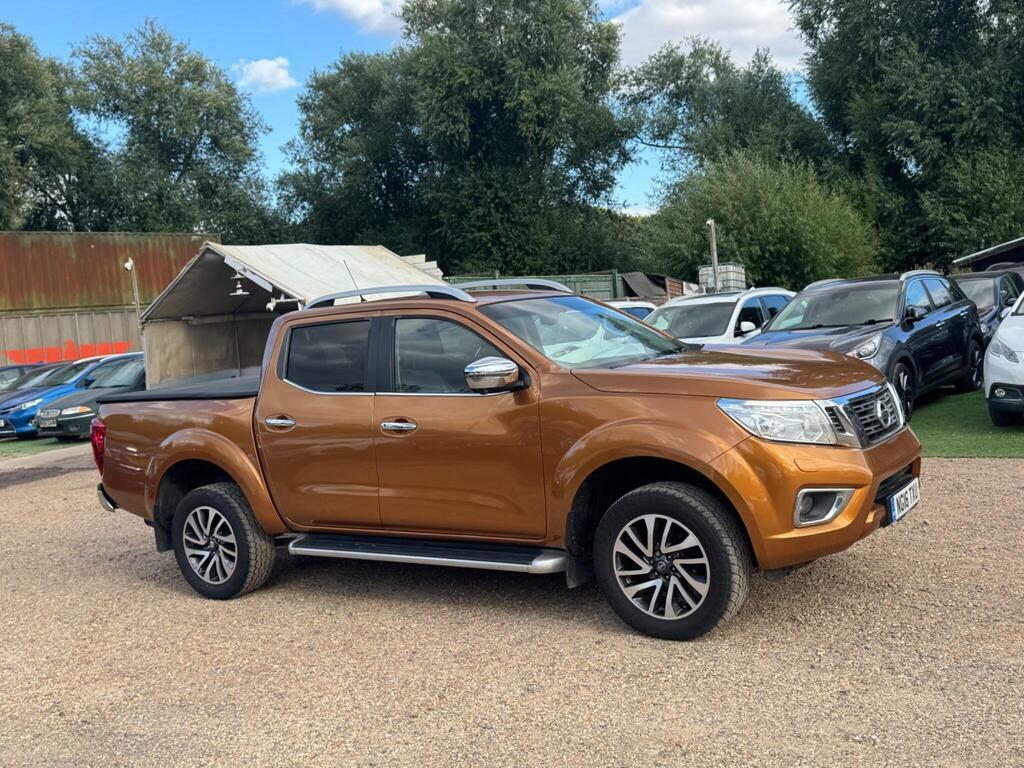 Nissan Navara 2.3 Dci Tekna 4Wd Euro 5 Yellow