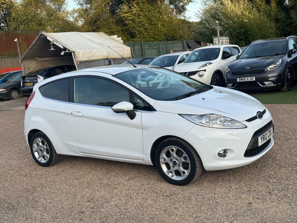 Ford Fiesta 1.4 Tdci 70 Edge 20 Taxyr Red #1