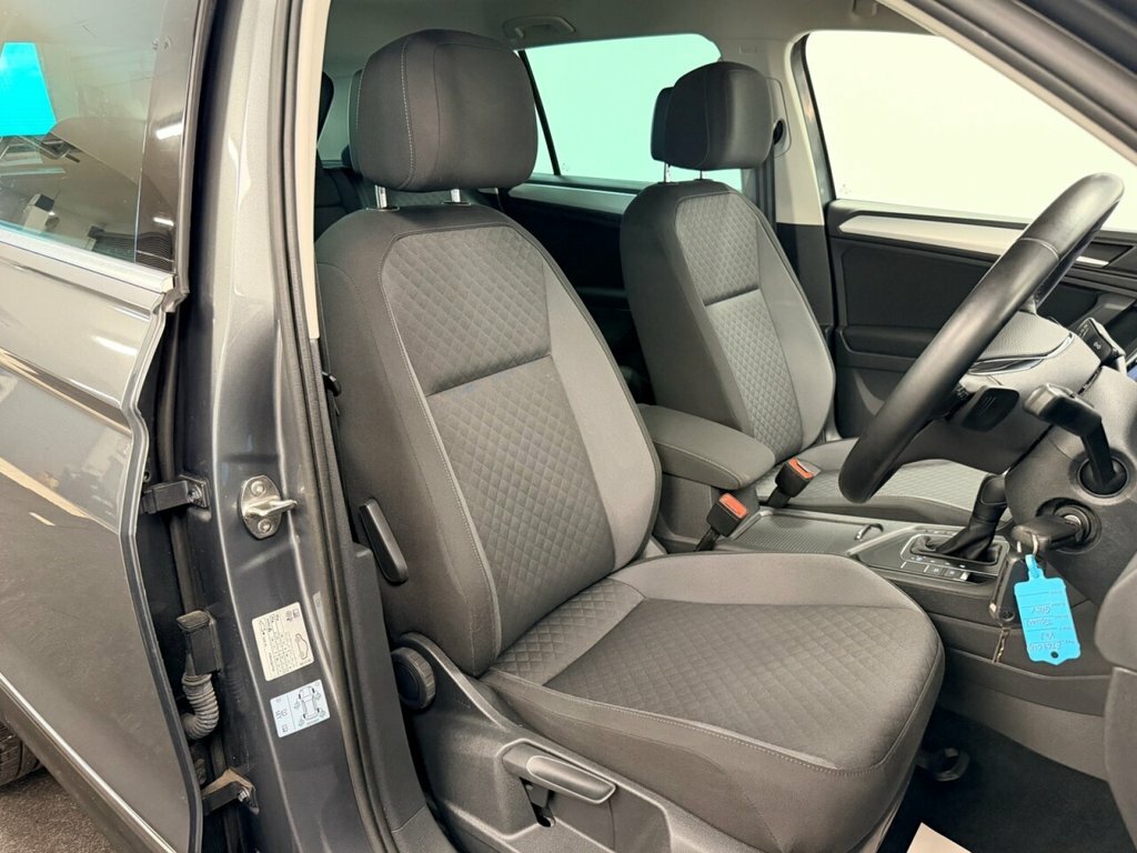 Volkswagen Tiguan Match Tsi Evo Dsg EJ69CWD Grey #2