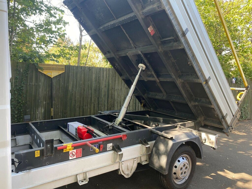 Peugeot Boxer Tipper 2.2 Bluehdi 335 Built For Business L2 Euro White #6