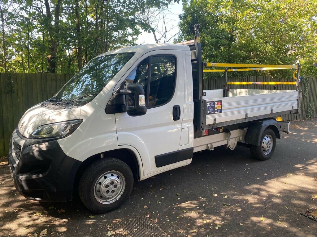Peugeot Boxer Tipper 2.2 Bluehdi 335 Built For Business L2 Euro White