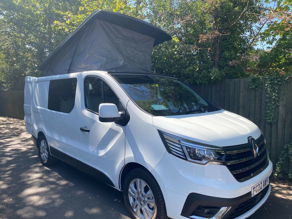 Renault Trafic Sport Ac 5Seats White