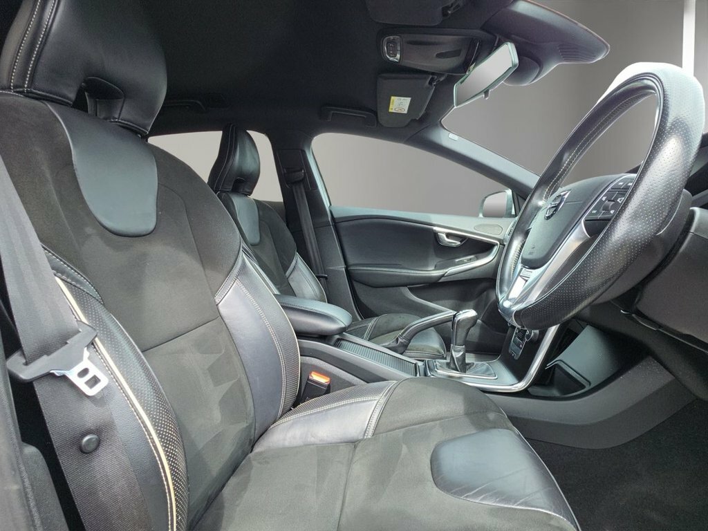 Volvo V40 Hatchback 2.0 T3 R-design Euro 6 Ss 20161 Silver #25
