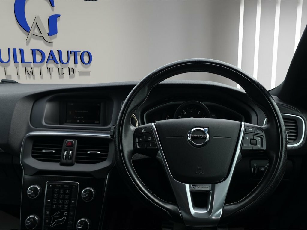 Volvo V40 Hatchback 2.0 T3 R-design Euro 6 Ss 20161 Silver #26