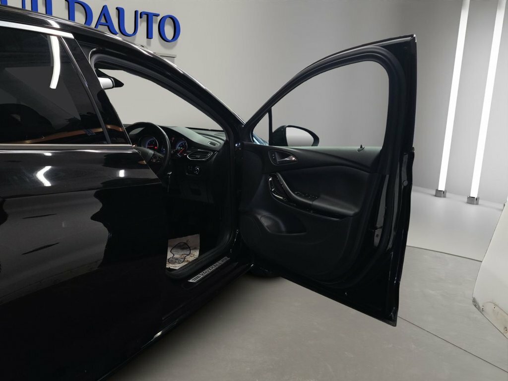 Vauxhall Astra 1.6L Elite Nav Black #6