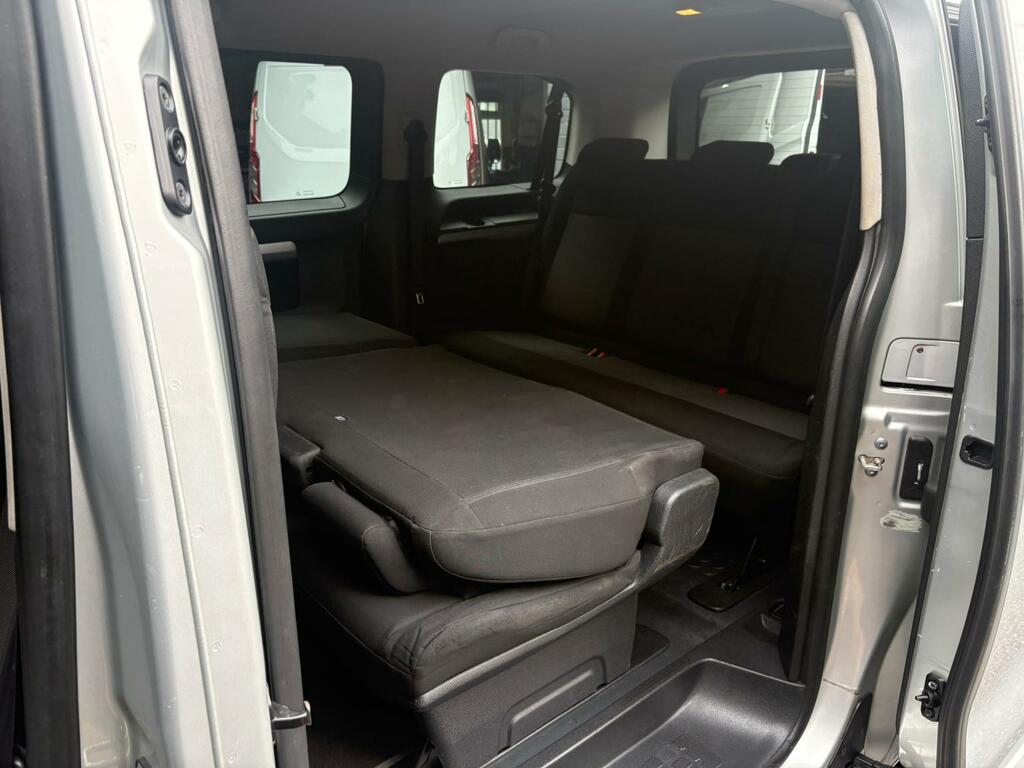 Peugeot Traveller 2017 17 2.0 Black #47