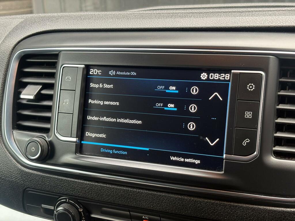 Peugeot Traveller 2017 17 2.0 Black #31