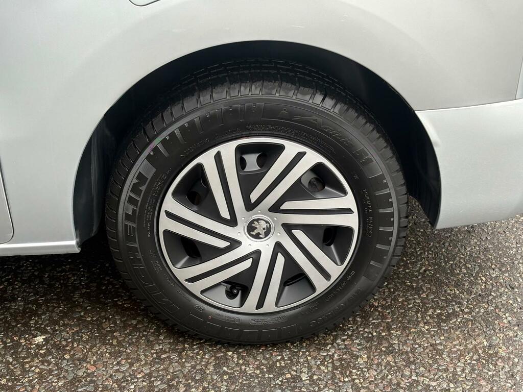 Peugeot Traveller 2017 17 2.0 Black #51