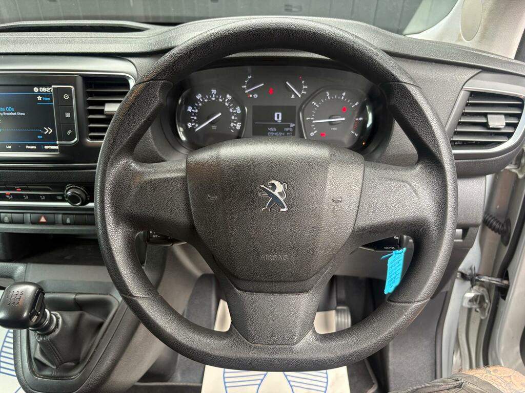 Peugeot Traveller 2017 17 2.0 Black #25