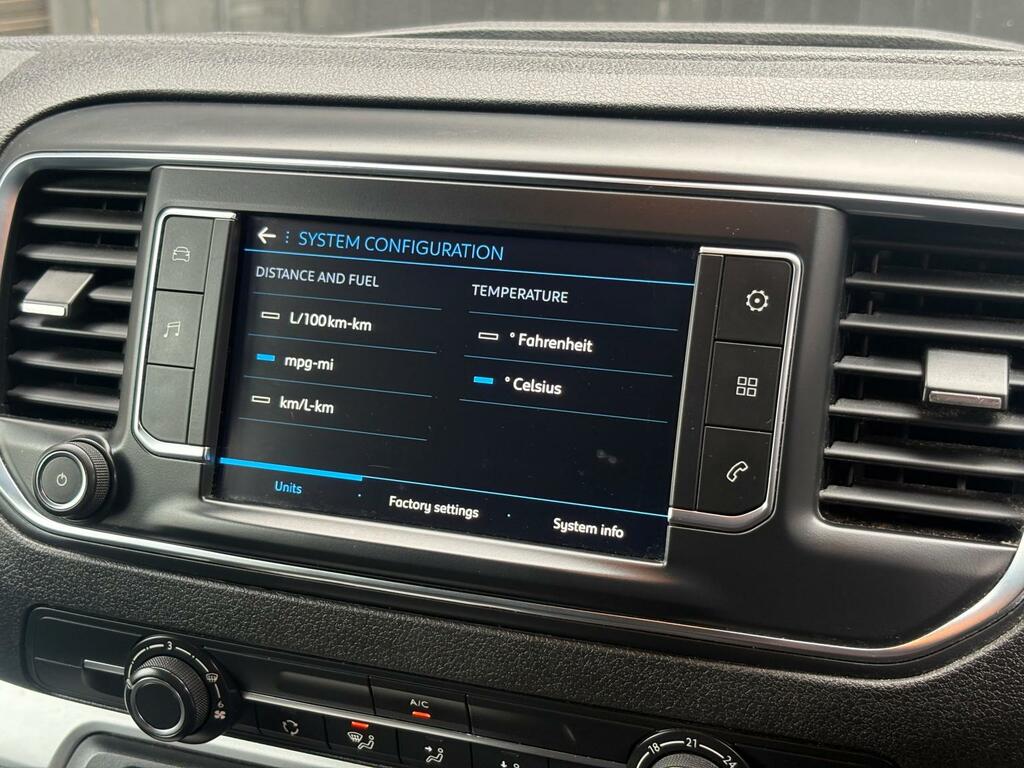 Peugeot Traveller 2017 17 2.0 Black #35