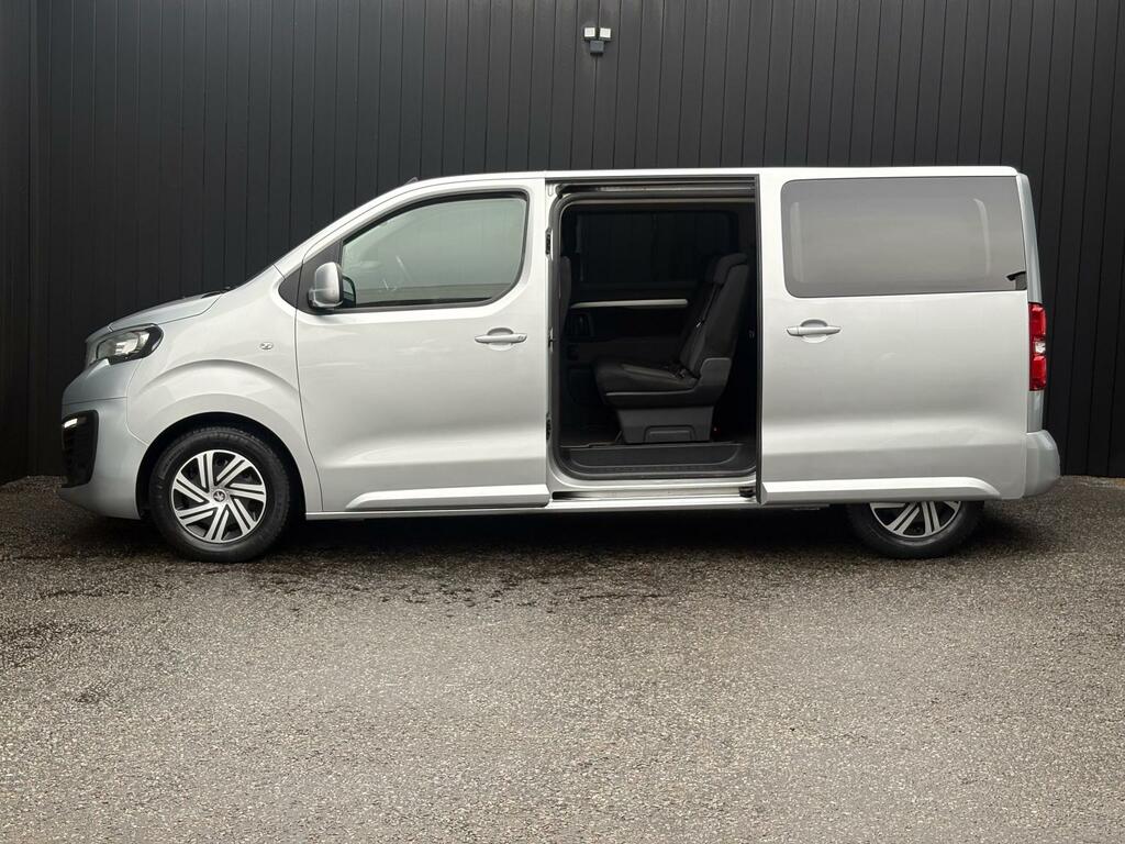 Peugeot Traveller 2017 17 2.0 Black #9