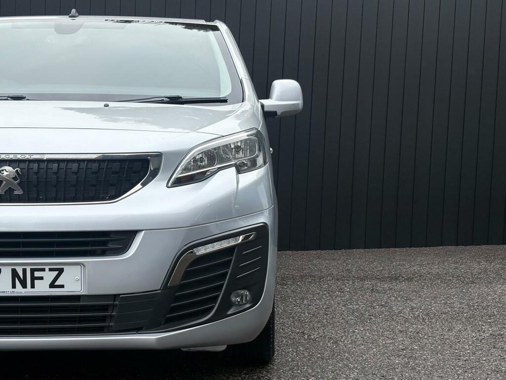 Peugeot Traveller 2017 17 2.0 Black #19