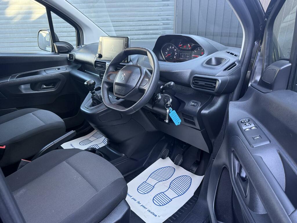 Peugeot Partner 1.5 100Ps Bluehdi 1000 Professional Premium Stan Black #2