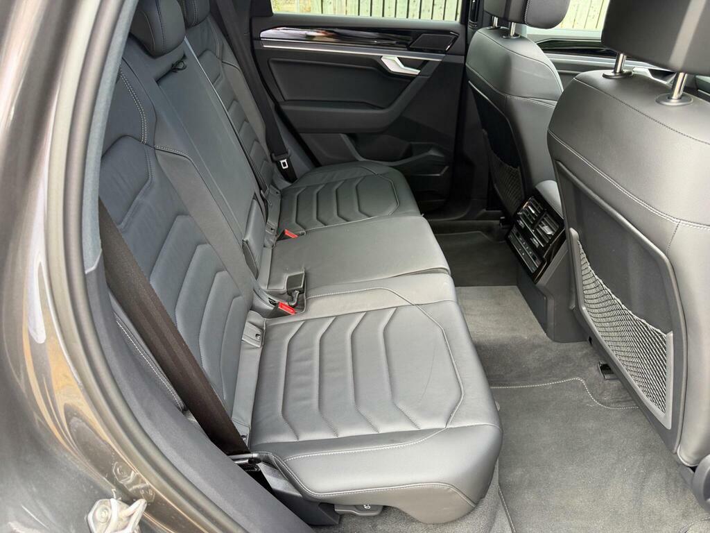 Volkswagen Touareg 3.0 Tsi Ehybrid 4Motion Elegance Tip Black #13