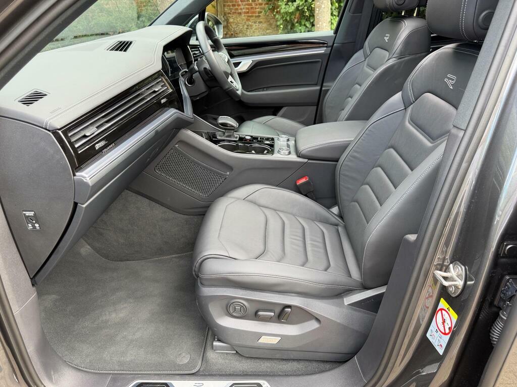 Volkswagen Touareg 3.0 Tsi Ehybrid 4Motion Elegance Tip Black #16
