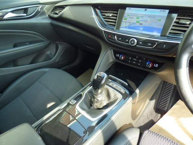 Vauxhall Insignia Hatchback 1.6 Turbo D Ecotec Blueinjection Sri Nav VN18PFV Grey #3