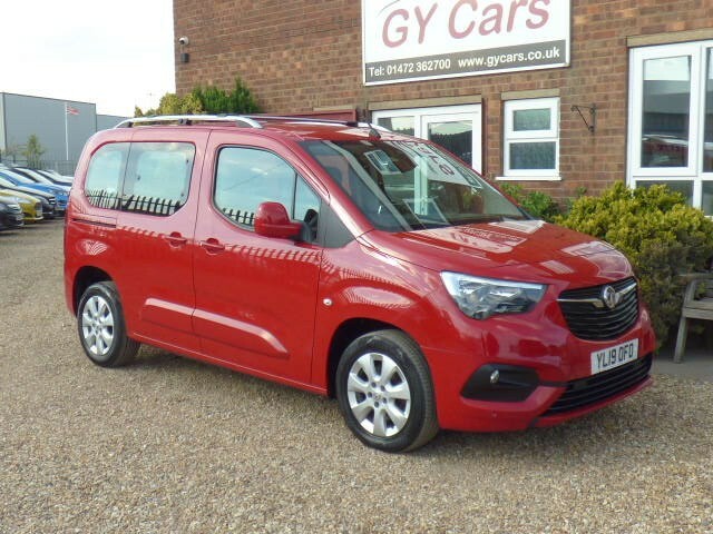 Vauxhall Combo Life 1.5 Turbo D Blueinjection Energy, 15 Months Warran Red