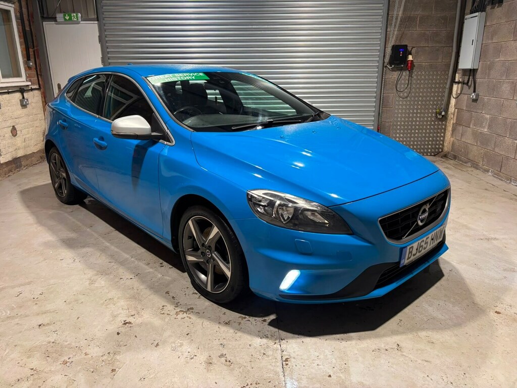 Volvo V40 T2 122 R Design Blue