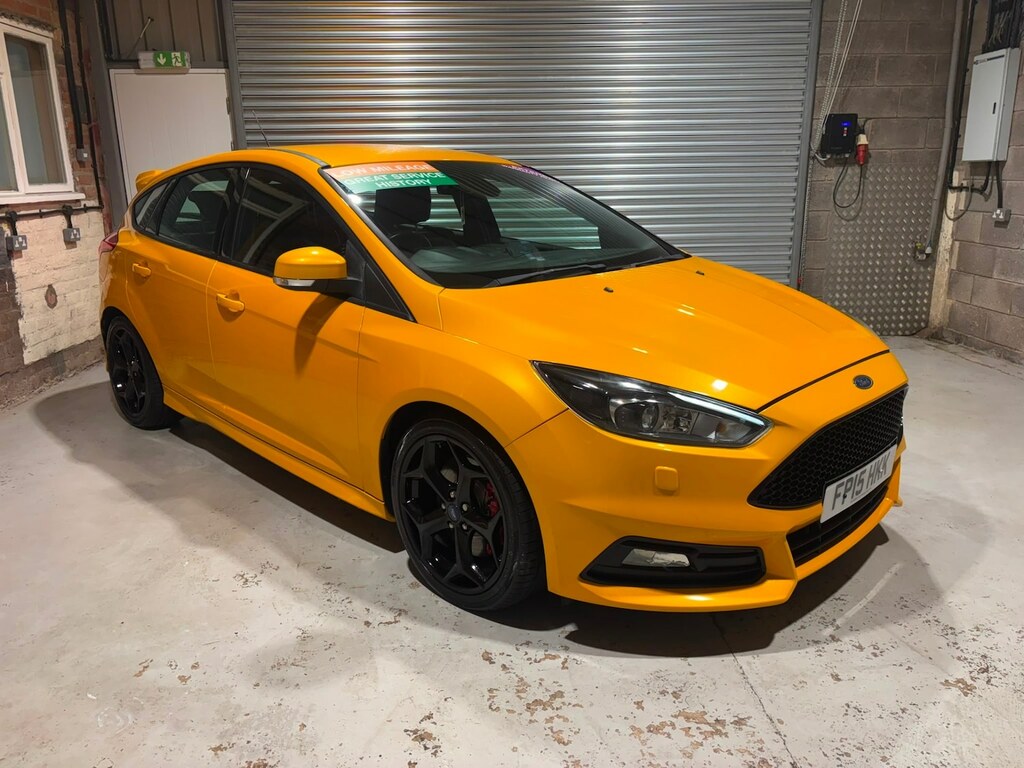 Ford Focus 2.0T Ecoboost St-3 Orange