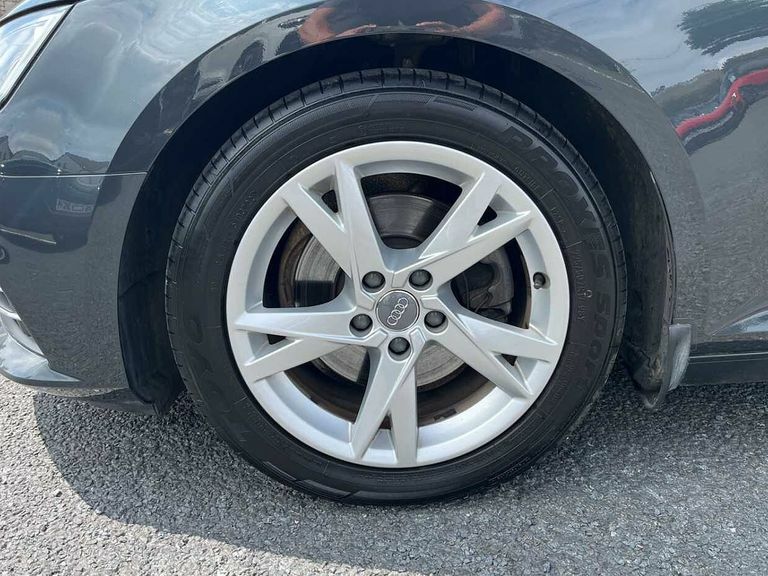 Audi A4 Sport 2.0 Tdi Ultra 150 Ps 6-Speed Grey #5