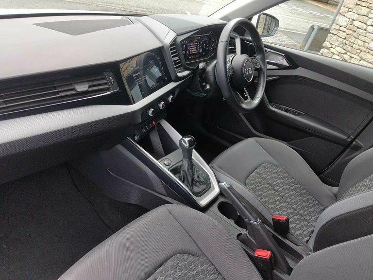 Audi A1 Sport 35 Tfsi 150 Ps S Tronic White #2