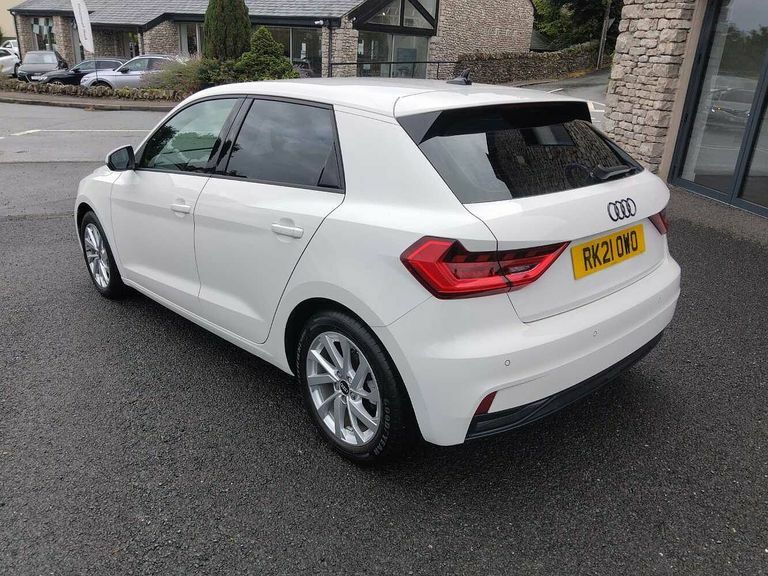 Audi A1 Sport 35 Tfsi 150 Ps S Tronic White #3