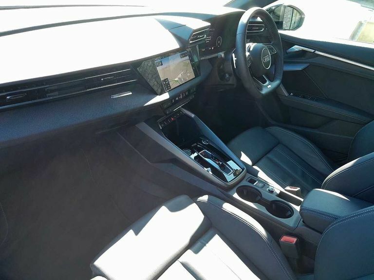 Audi A3 Black Edition 35 Tfsi 150 Ps S Tronic White #2