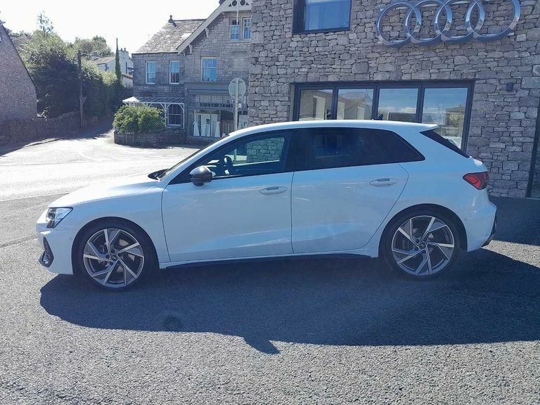 Audi A3 Black Edition 35 Tfsi 150 Ps S Tronic White #4