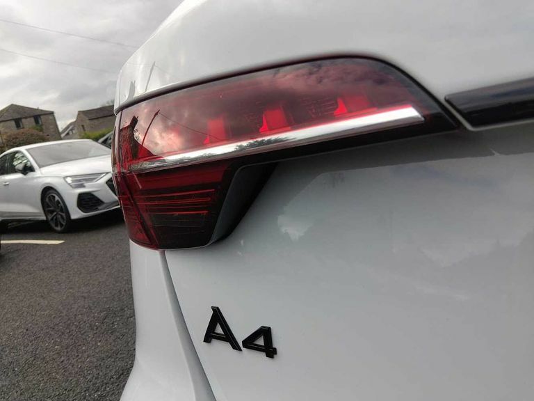 Audi A4 Avant Audi A4 Avant Sport Edition 35 Tfsi 150 Ps S Troni Black #30